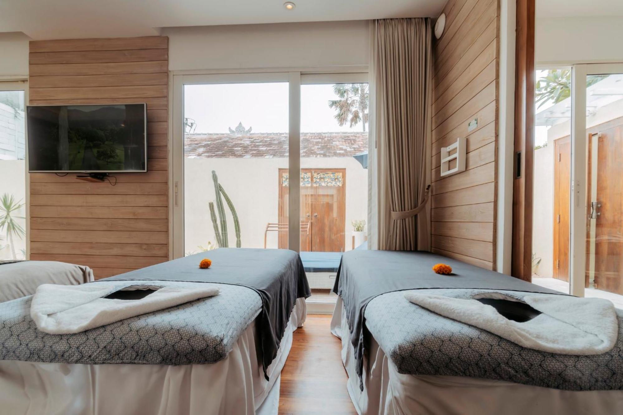 Aleva Villa Seminyak By Ini Vie Hospitality Exterior photo