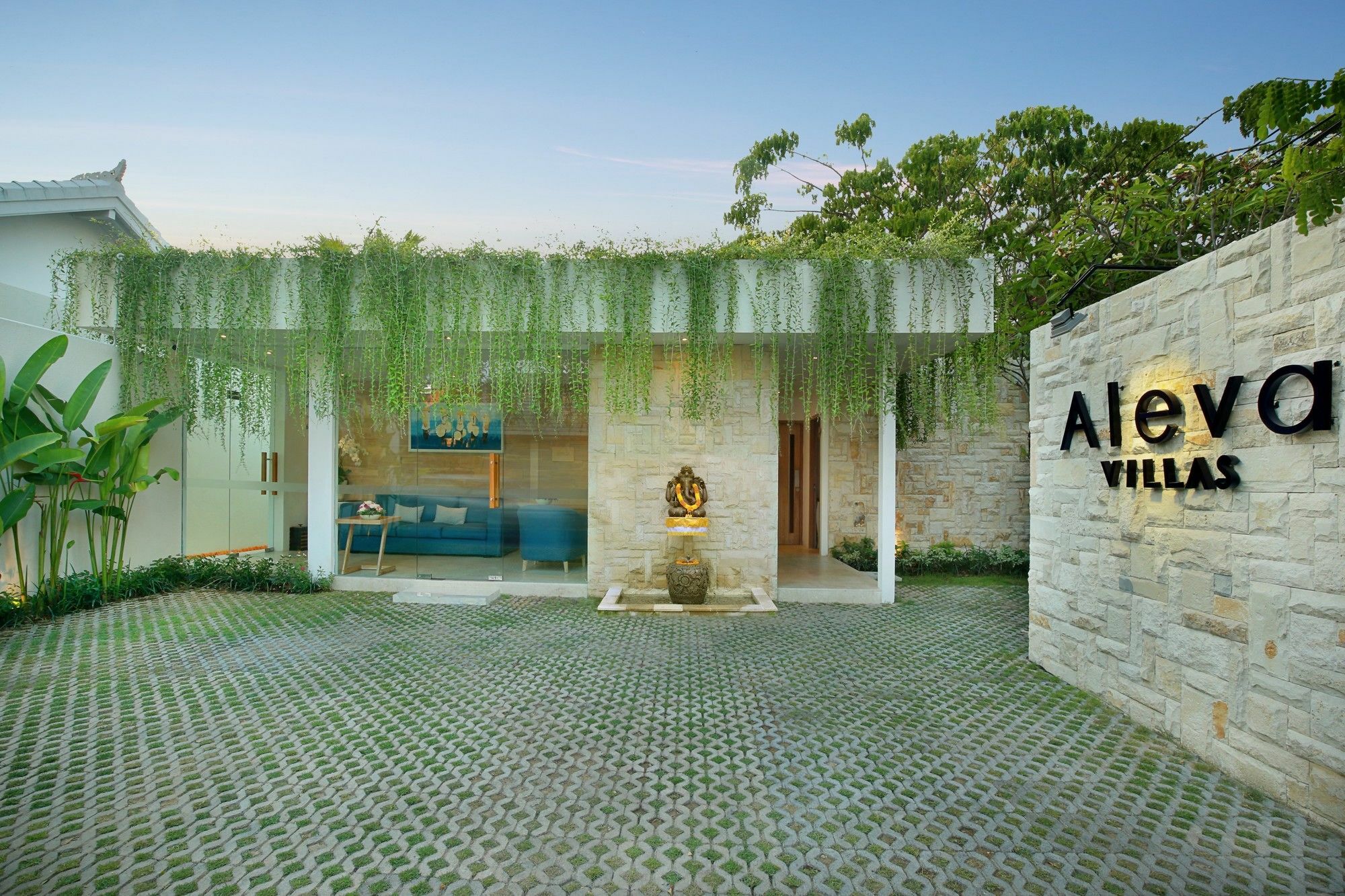 Aleva Villa Seminyak By Ini Vie Hospitality Exterior photo